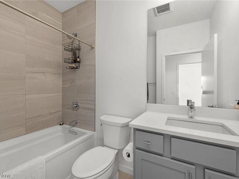 18875 Riversouth Terrace, Unit 35, Fairview Park, OH 44126 Photo 33