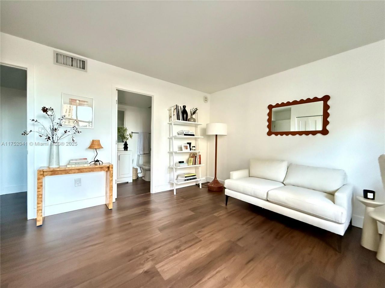 600 Biltmore Way, Unit 215, Coral Gables, FL 33134 Photo