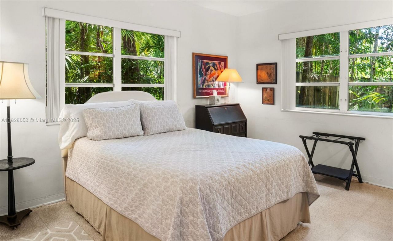 3540 N Moorings Way, Miami, FL 33133 Photo