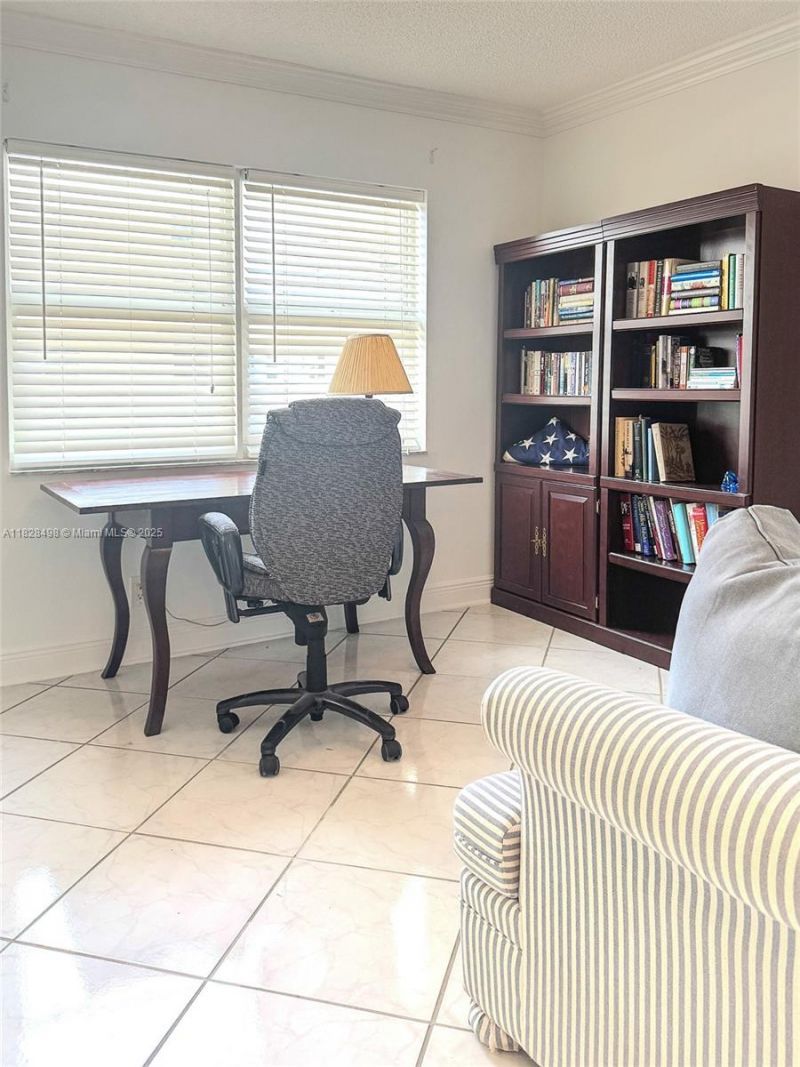 121 Golden Isles Dr, Unit 1107, Hallandale Beach, FL 33009 Photo