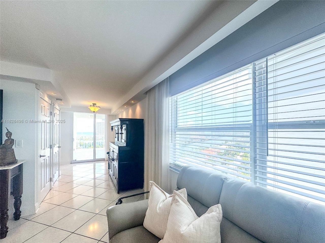 121 Golden Isles Dr, Unit 1107, Hallandale Beach, FL 33009 Photo