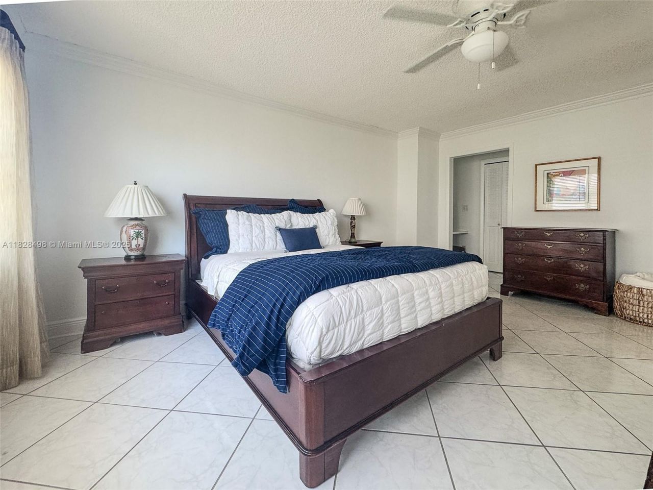 121 Golden Isles Dr, Unit 1107, Hallandale Beach, FL 33009 Photo