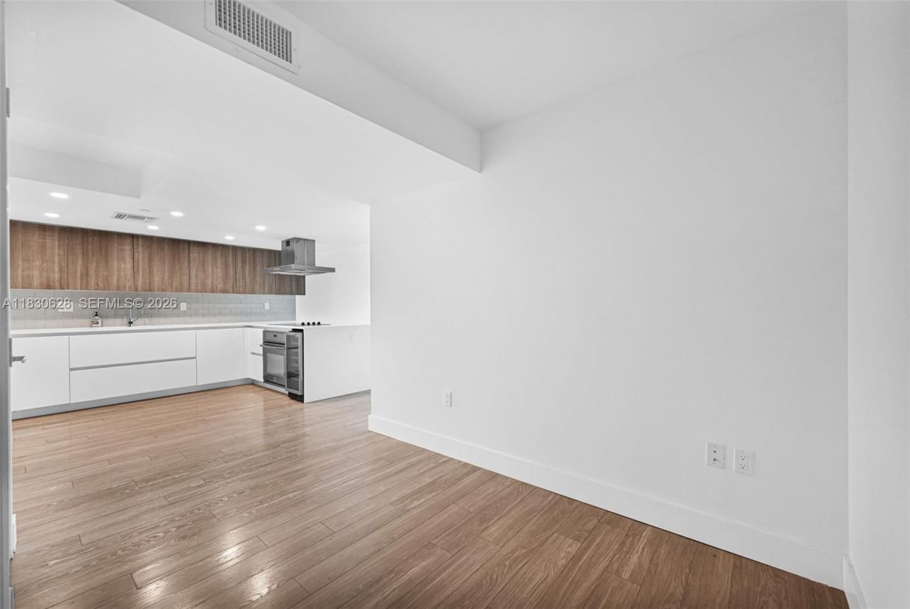 1025 92nd St, Unit 602, Bay Harbor Islands, FL 33154 Photo