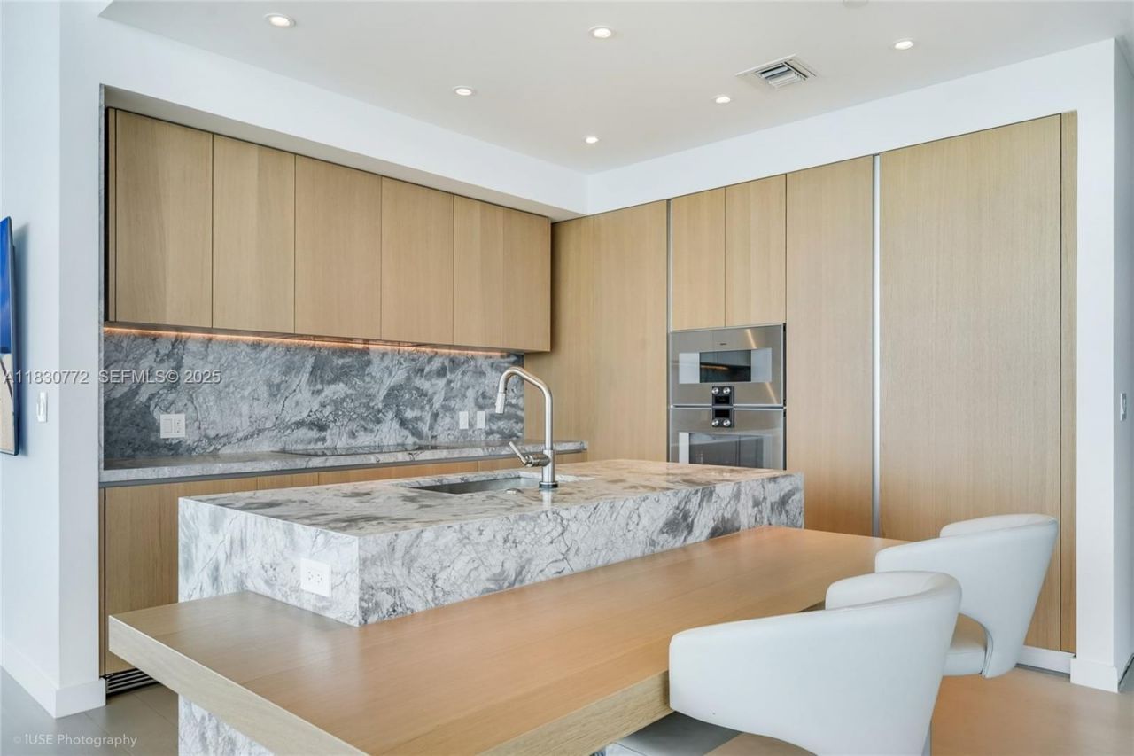 500 Alton Rd, Unit 4401, Miami Beach, FL 33139 Photo