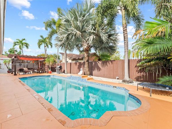 17130 SW 93rd Ave, Palmetto Bay, FL 33157