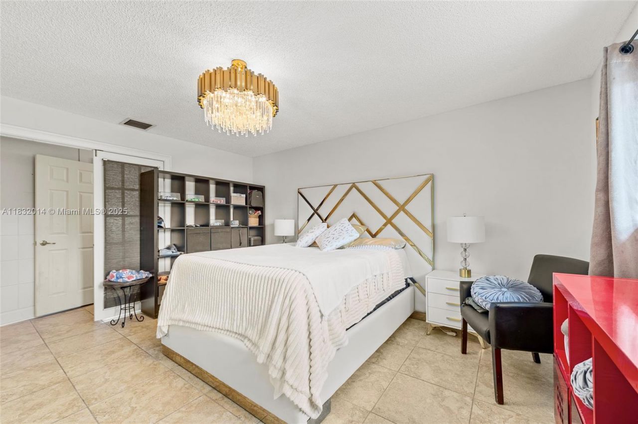 17130 SW 93rd Ave, Palmetto Bay, FL 33157 Photo