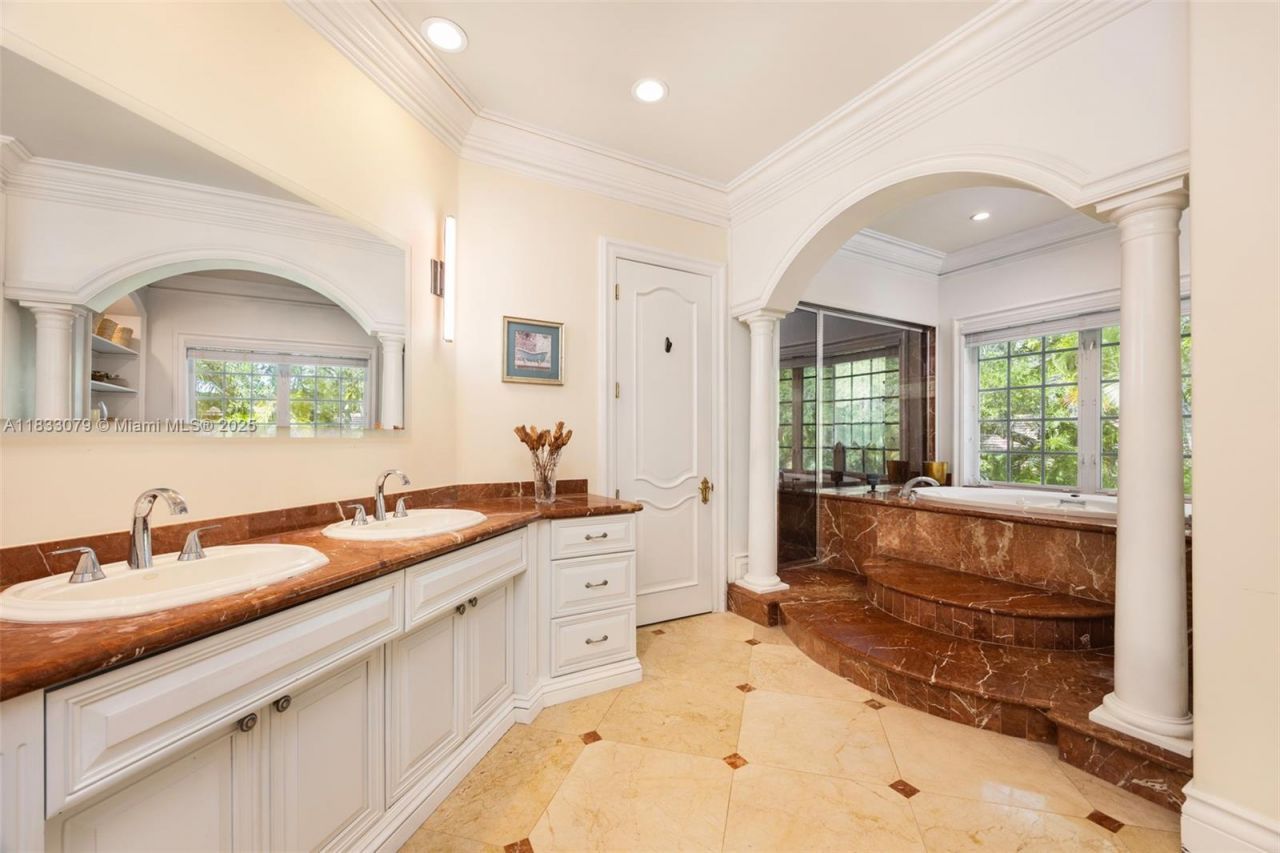 7245 SW 104th St, Pinecrest, FL 33156 Photo