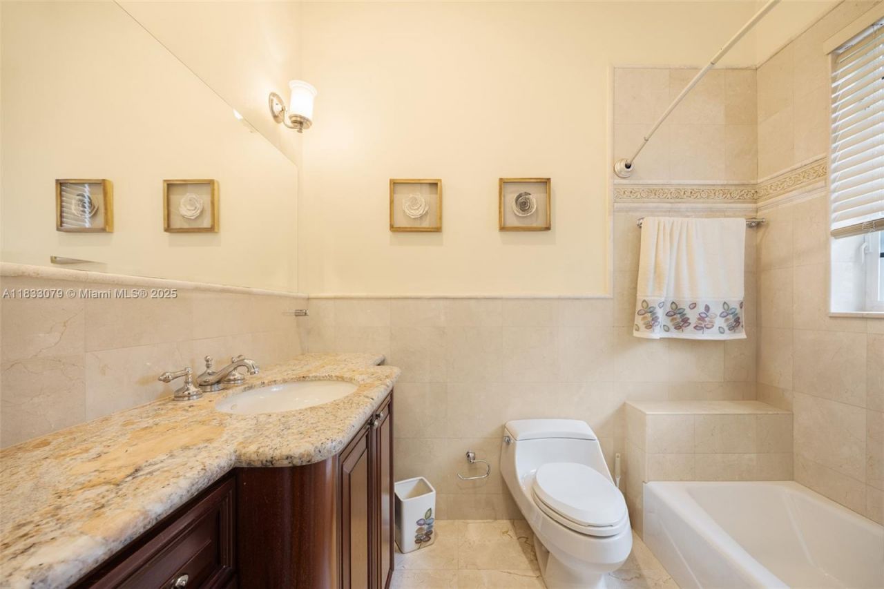 7245 SW 104th St, Pinecrest, FL 33156 Photo