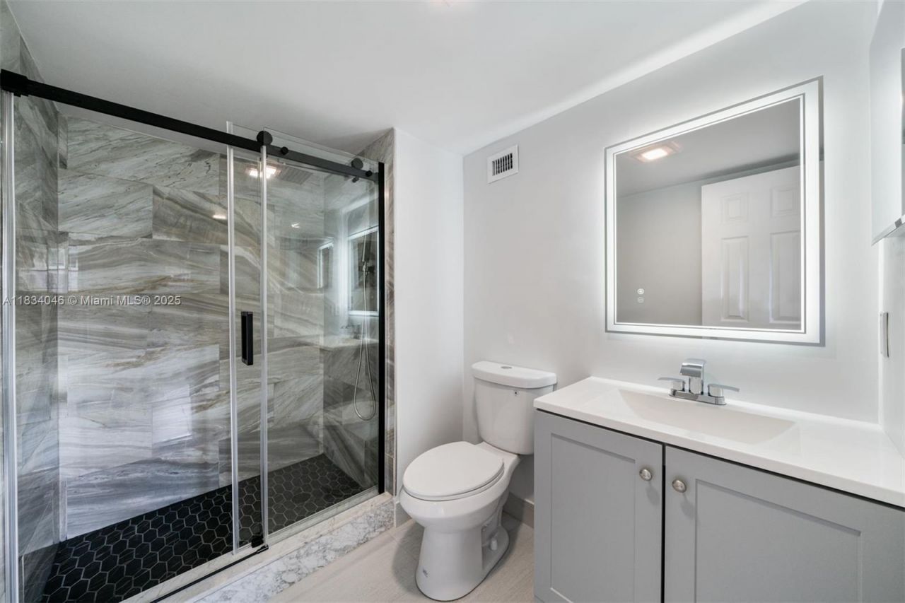 8901 S Hollybrook Blvd, Unit 109, Pembroke Pines, FL 33025 Photo