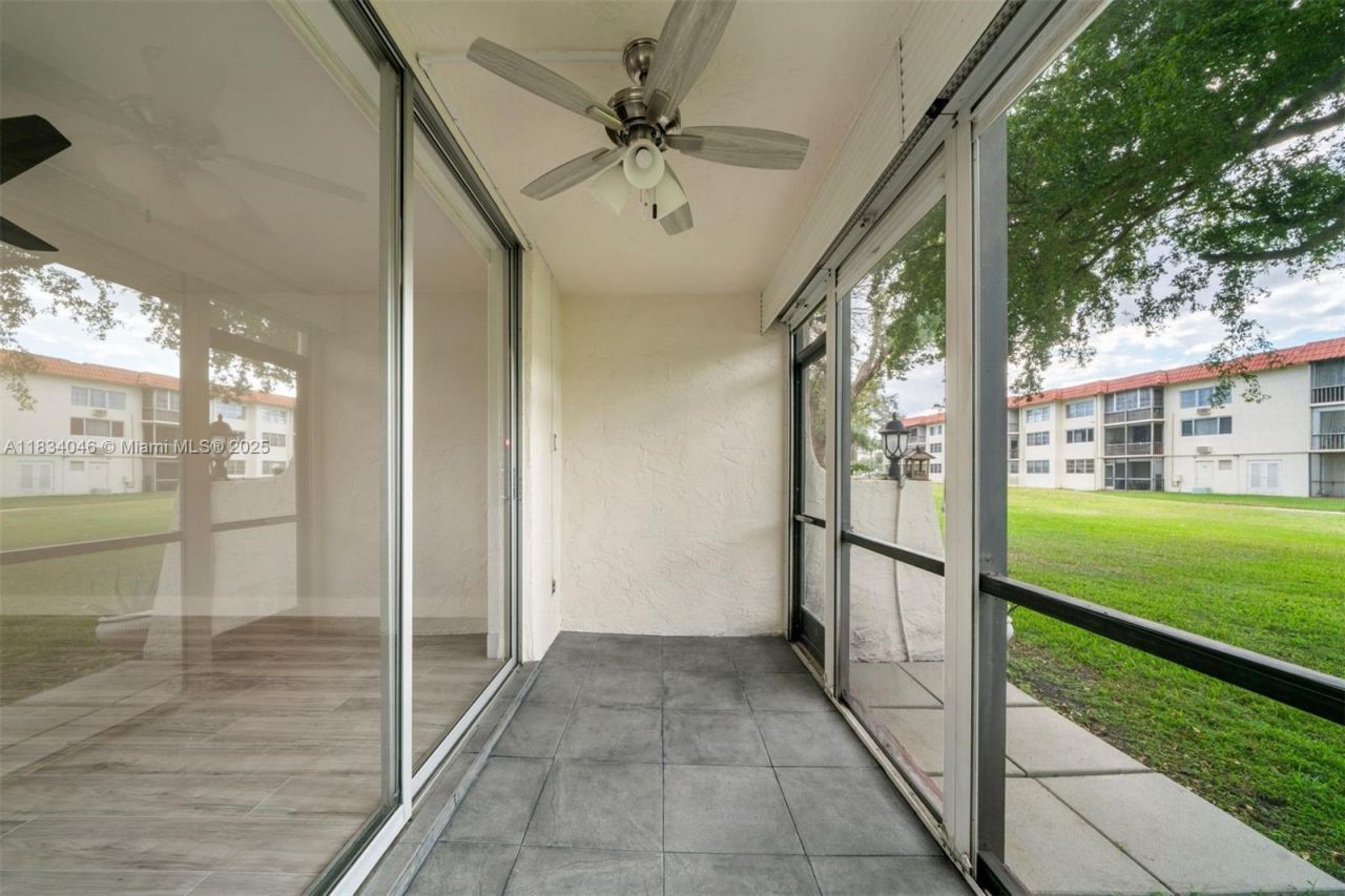 8901 S Hollybrook Blvd, Unit 109, Pembroke Pines, FL 33025 Photo