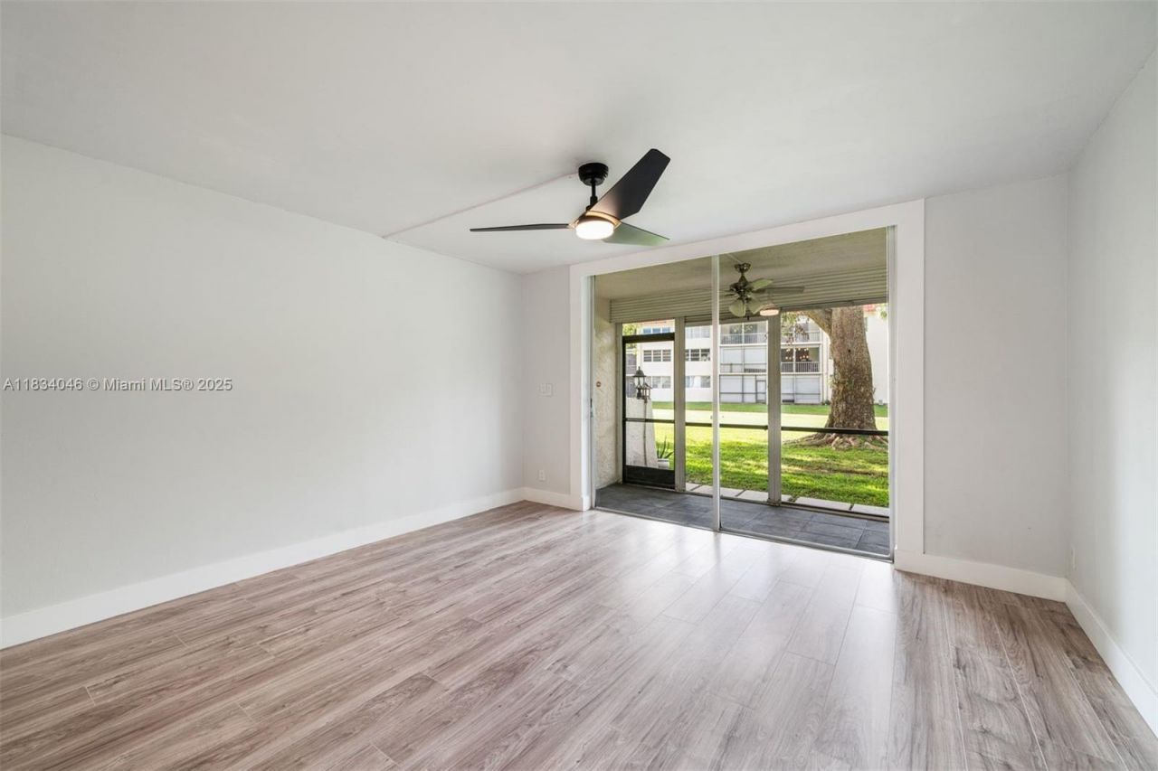 8901 S Hollybrook Blvd, Unit 109, Pembroke Pines, FL 33025 Photo