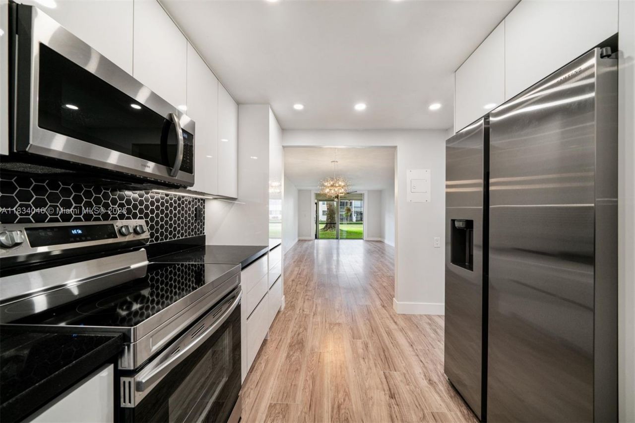 8901 S Hollybrook Blvd, Unit 109, Pembroke Pines, FL 33025 Photo