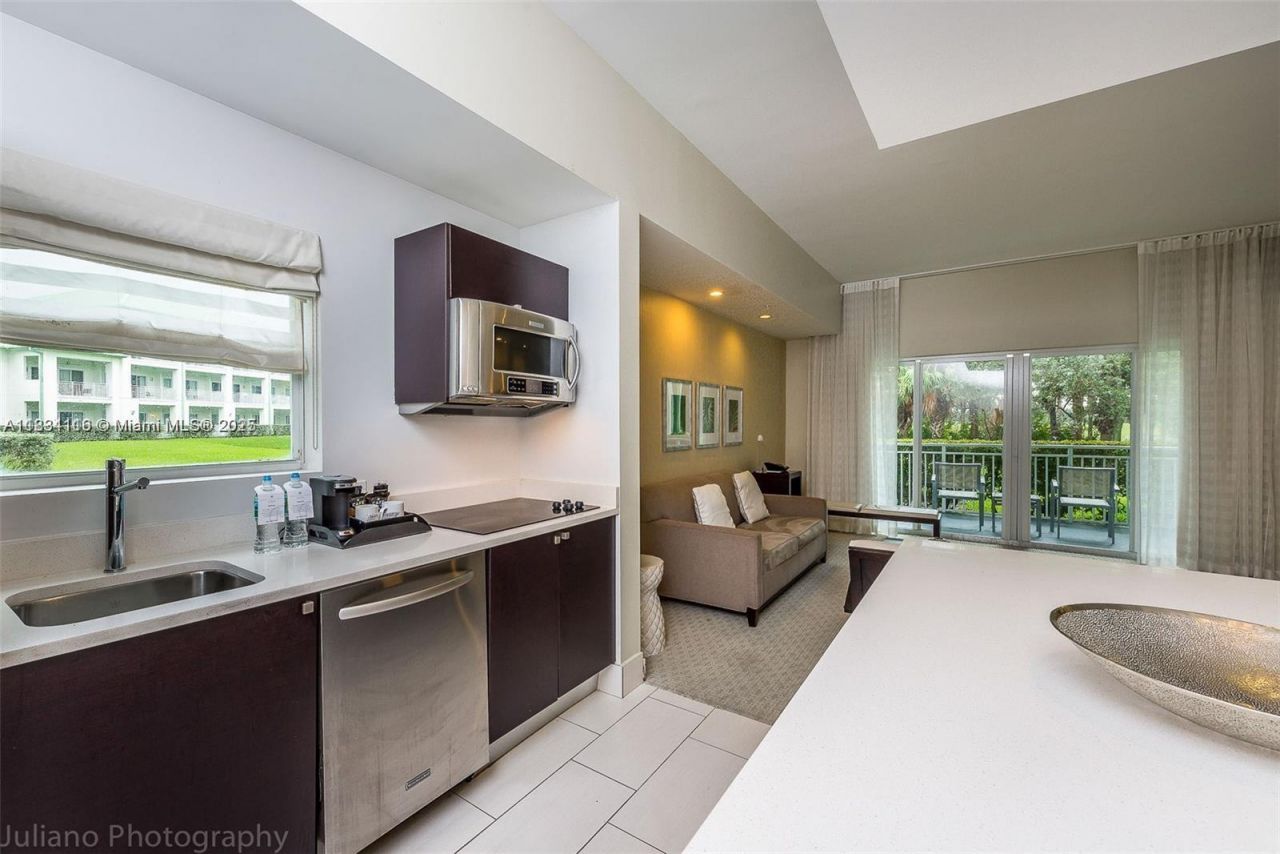 5300 NW 87th Ave, Unit 1201, Doral, FL 33178 Photo