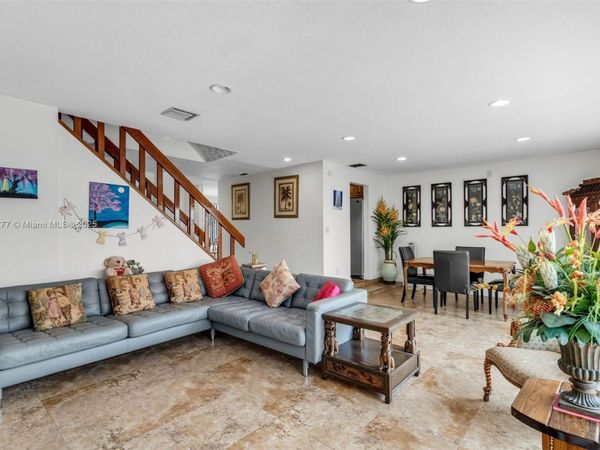 8256 NW 9th Ct, Unit 2, Plantation, FL 33324