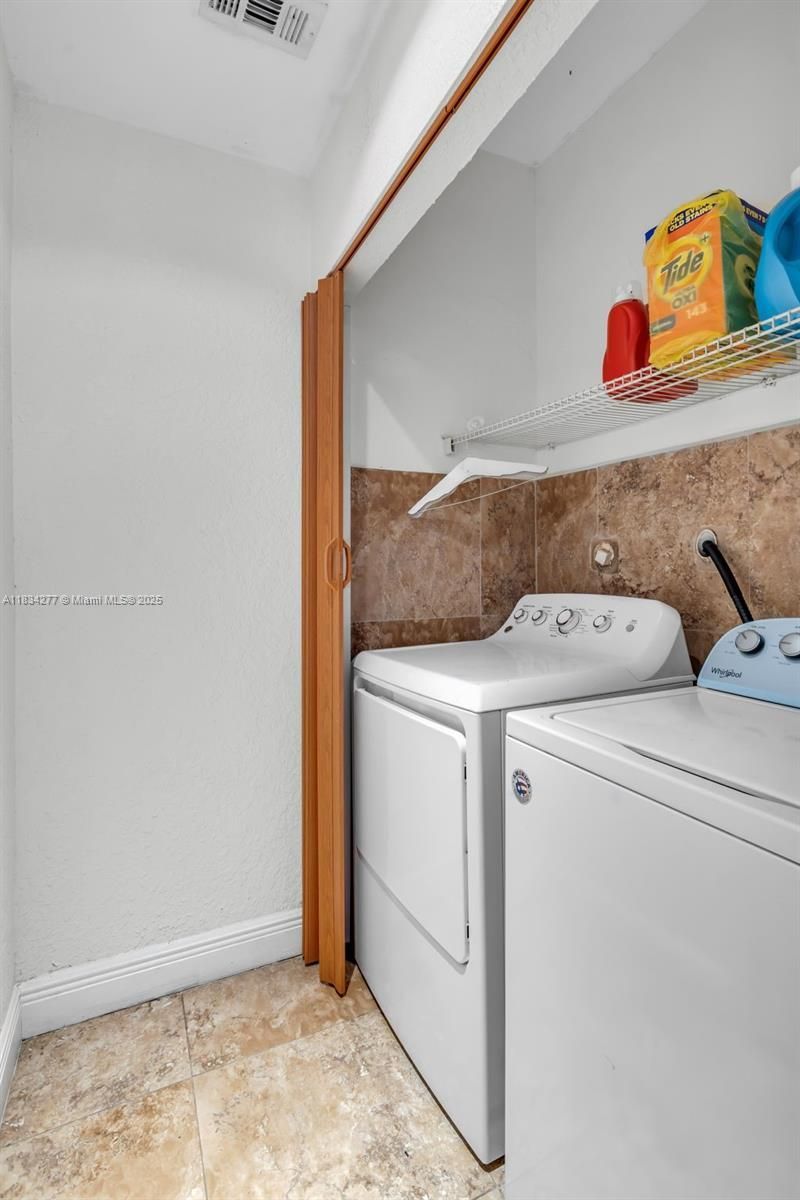 8256 NW 9th Ct, Unit 2, Plantation, FL 33324 Photo