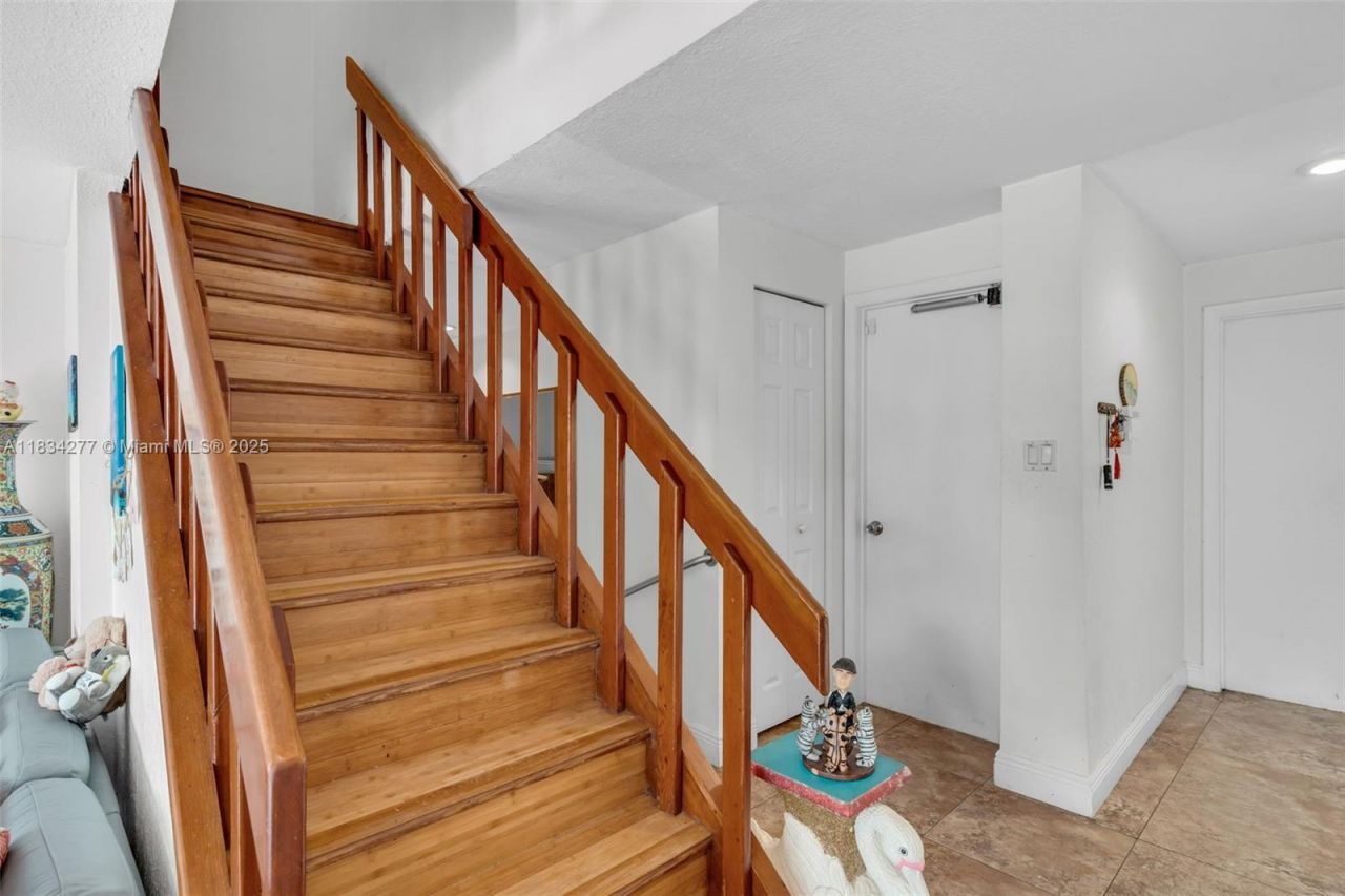 8256 NW 9th Ct, Unit 2, Plantation, FL 33324 Photo