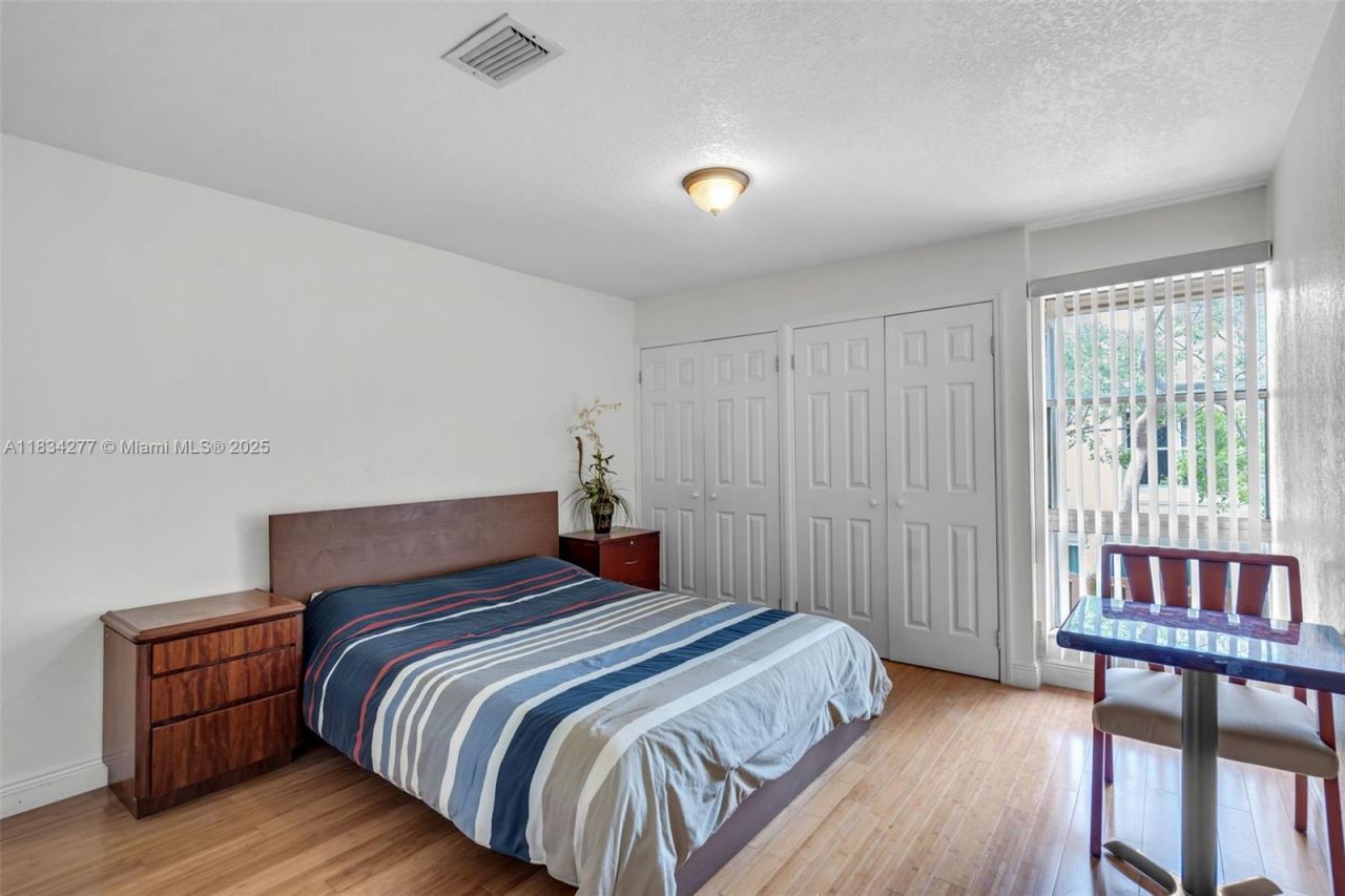 8256 NW 9th Ct, Unit 2, Plantation, FL 33324 Photo