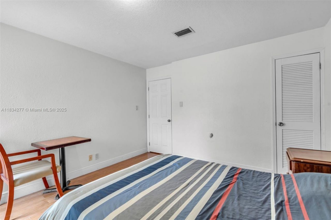 8256 NW 9th Ct, Unit 2, Plantation, FL 33324 Photo