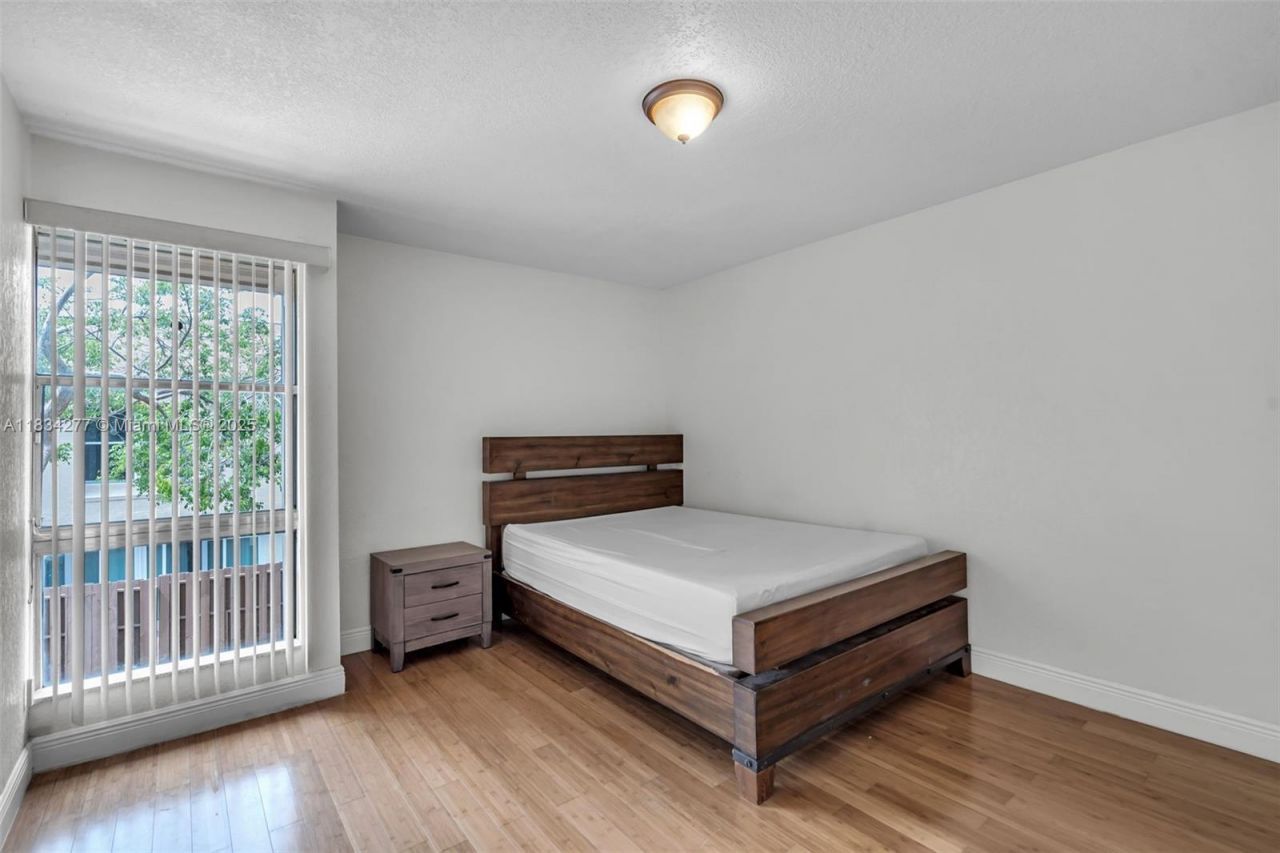 8256 NW 9th Ct, Unit 2, Plantation, FL 33324 Photo