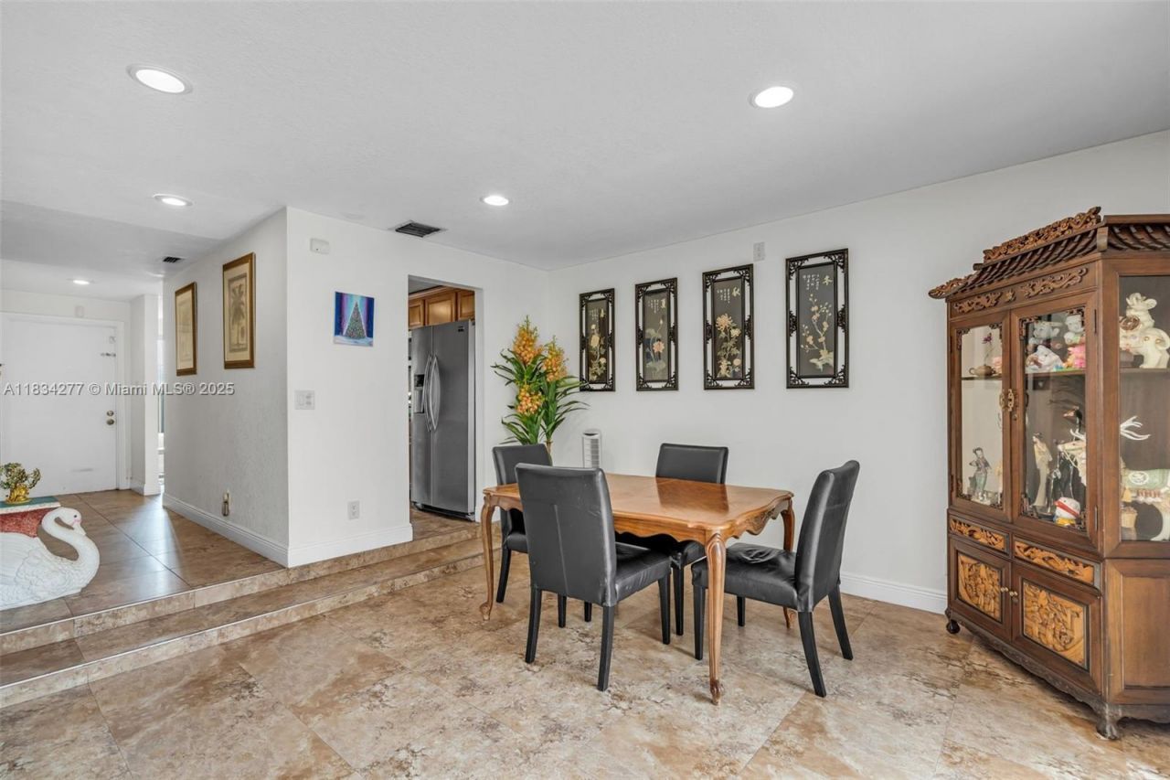 8256 NW 9th Ct, Unit 2, Plantation, FL 33324 Photo