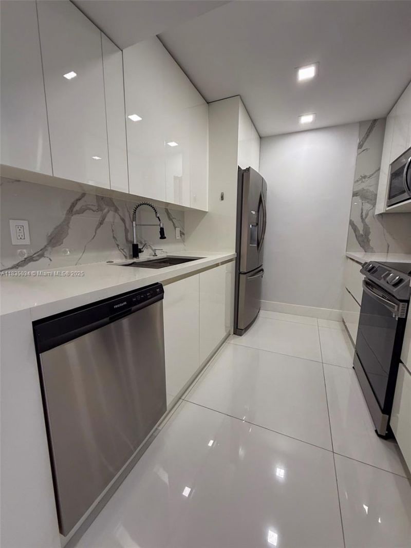 20379 W Country Club Dr, Unit 1434, Aventura, FL 33180 Photo