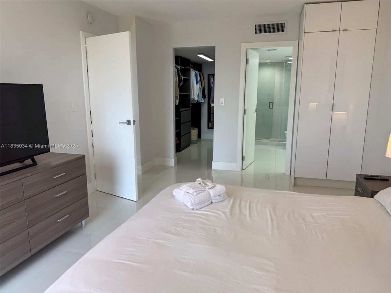 20379 W Country Club Dr, Unit 1434, Aventura, FL 33180 Photo