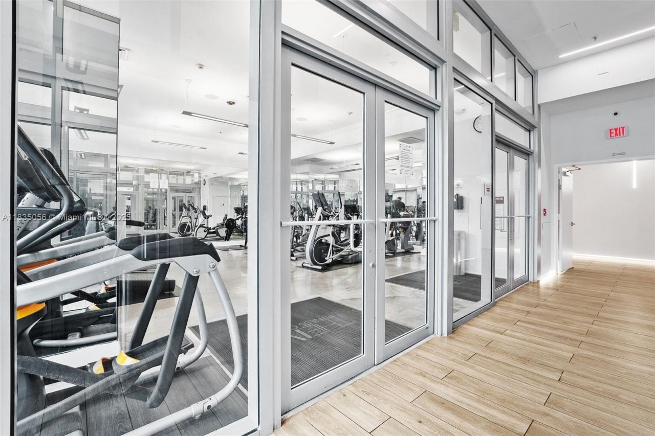 90 SW 3rd St, Unit 3810, Miami, FL 33130 Photo