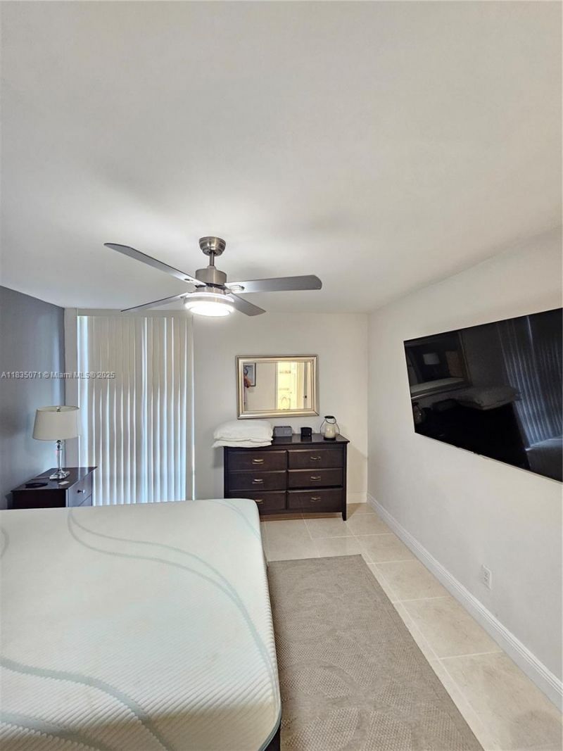 200 172nd St, Unit 217, Sunny Isles Beach, FL 33160 Photo