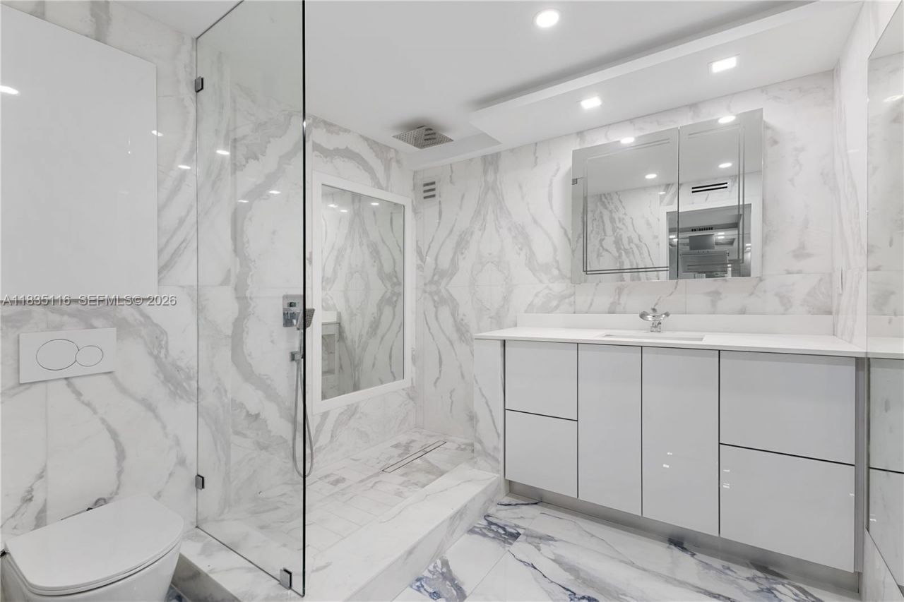 401 Ocean Dr, Unit 1004, Miami Beach, FL 33139 Photo