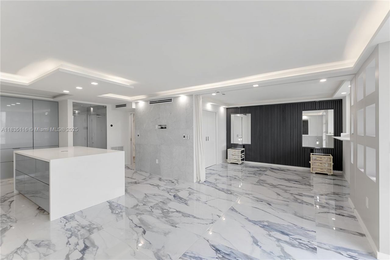 401 Ocean Dr, Unit 1004, Miami Beach, FL 33139 Photo