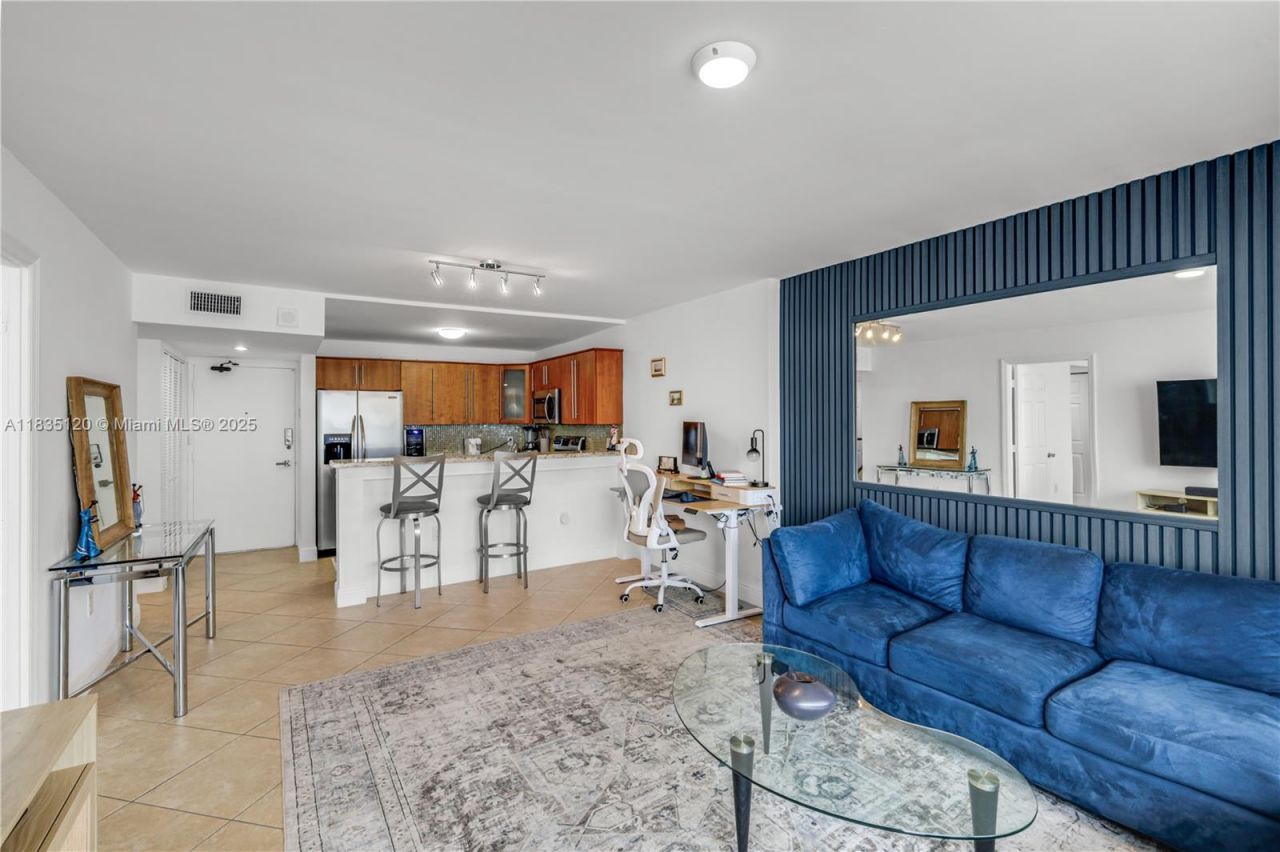 401 Ocean Dr, Unit 1024, Miami Beach, FL 33139 Photo