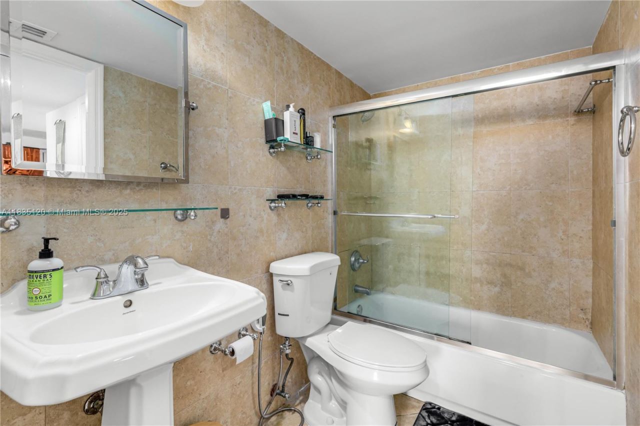 401 Ocean Dr, Unit 1024, Miami Beach, FL 33139 Photo