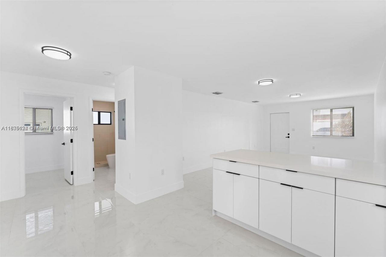 11997 SW 218th St, Unit 1, Miami, FL 33170 Photo
