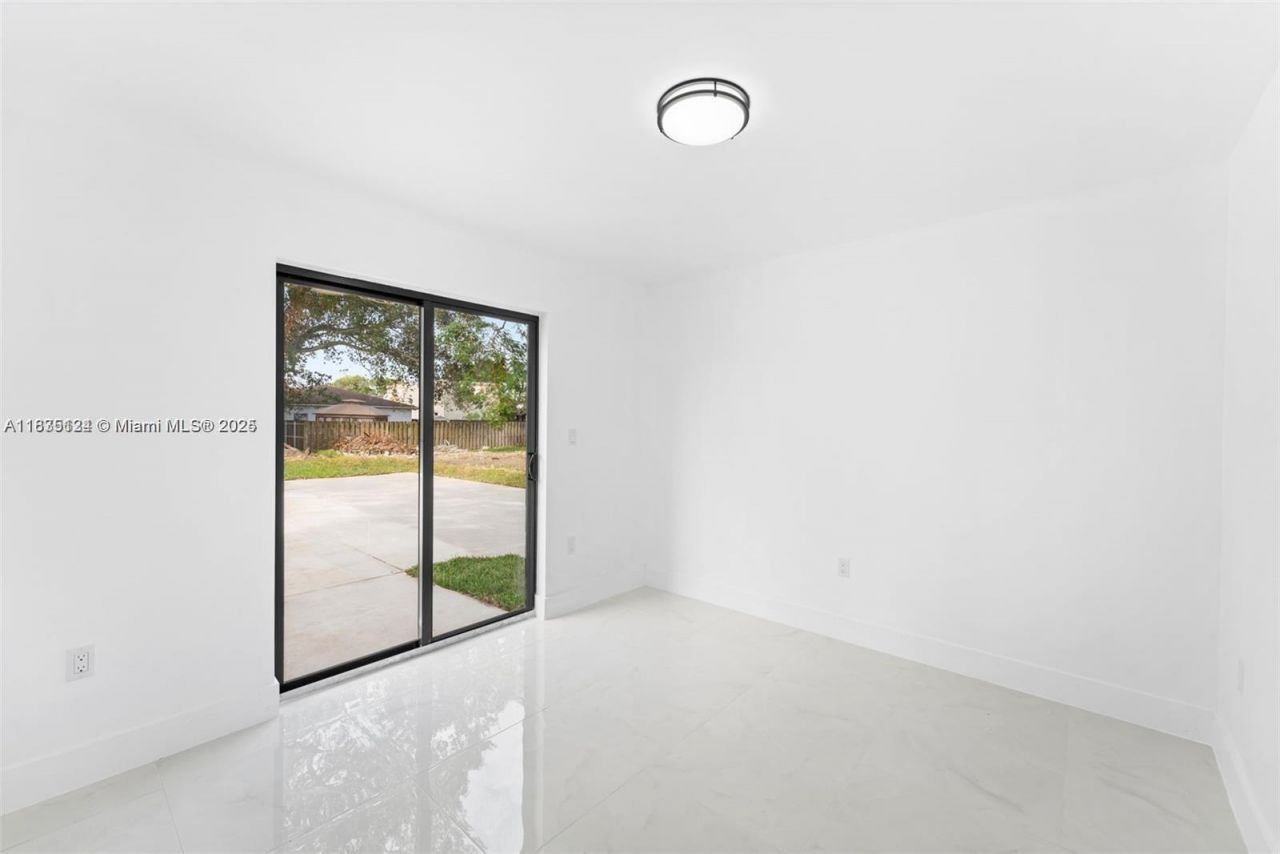 11997 SW 218th St, Unit 1, Miami, FL 33170 Photo