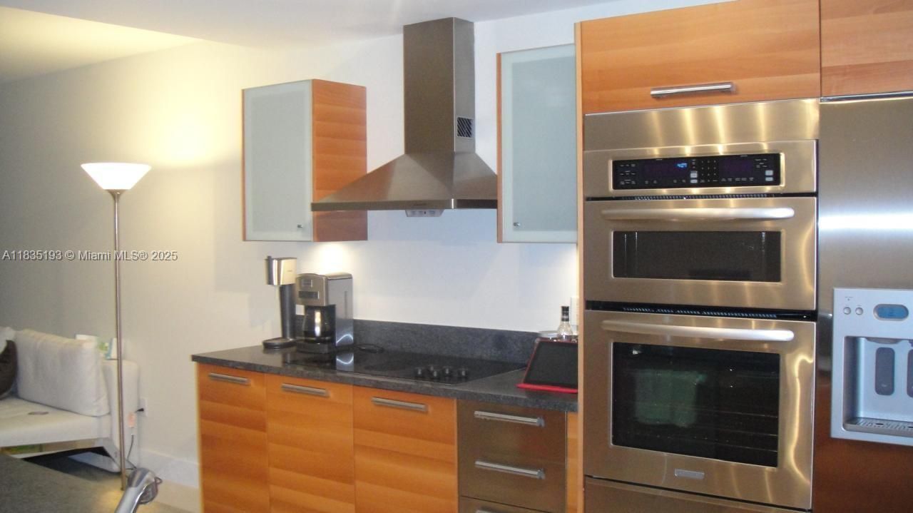 2950 NE 188th St, Unit 222, Aventura, FL 33180 Photo