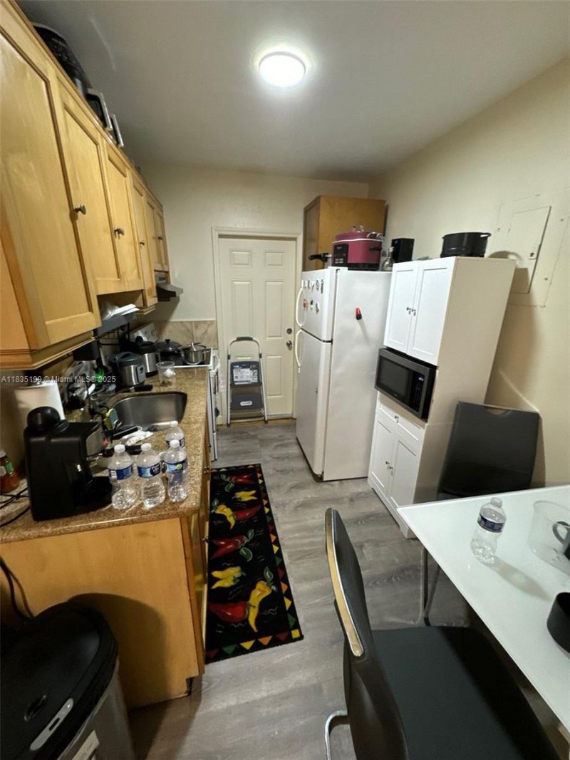 7885 Crespi Blvd, Miami Beach, FL 33141 Photo