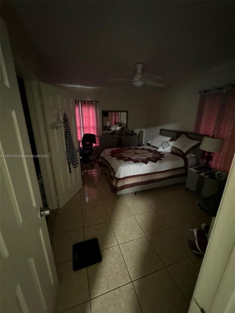 7885 Crespi Blvd, Miami Beach, FL 33141 Photo