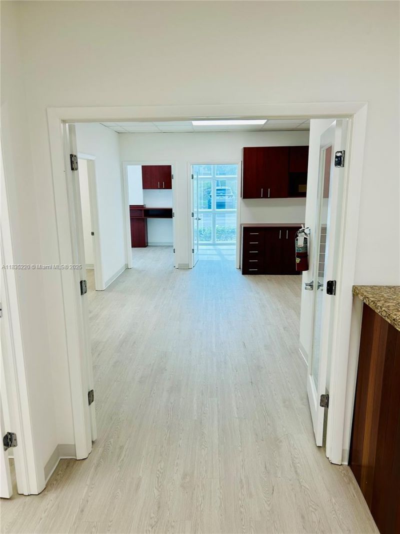 10305 NW 41st St, Unit 100, Doral, FL 33178 Photo