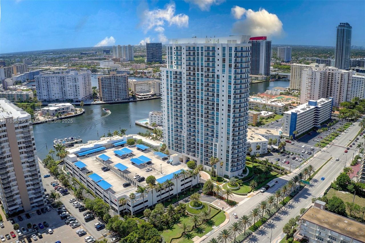 1945 S Ocean Dr, Unit 901, Hallandale Beach, FL 33009 Photo