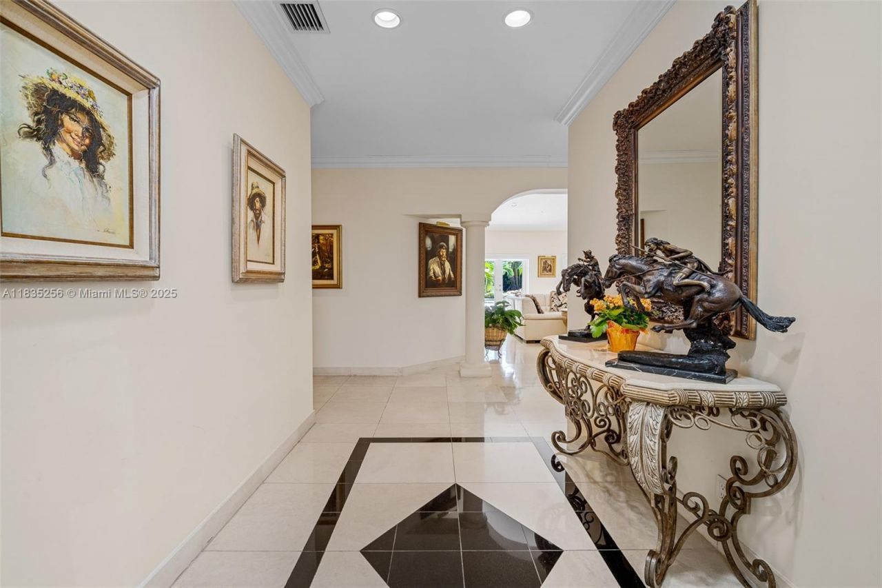 10735 SW 58th Ave, Pinecrest, FL 33156 Photo