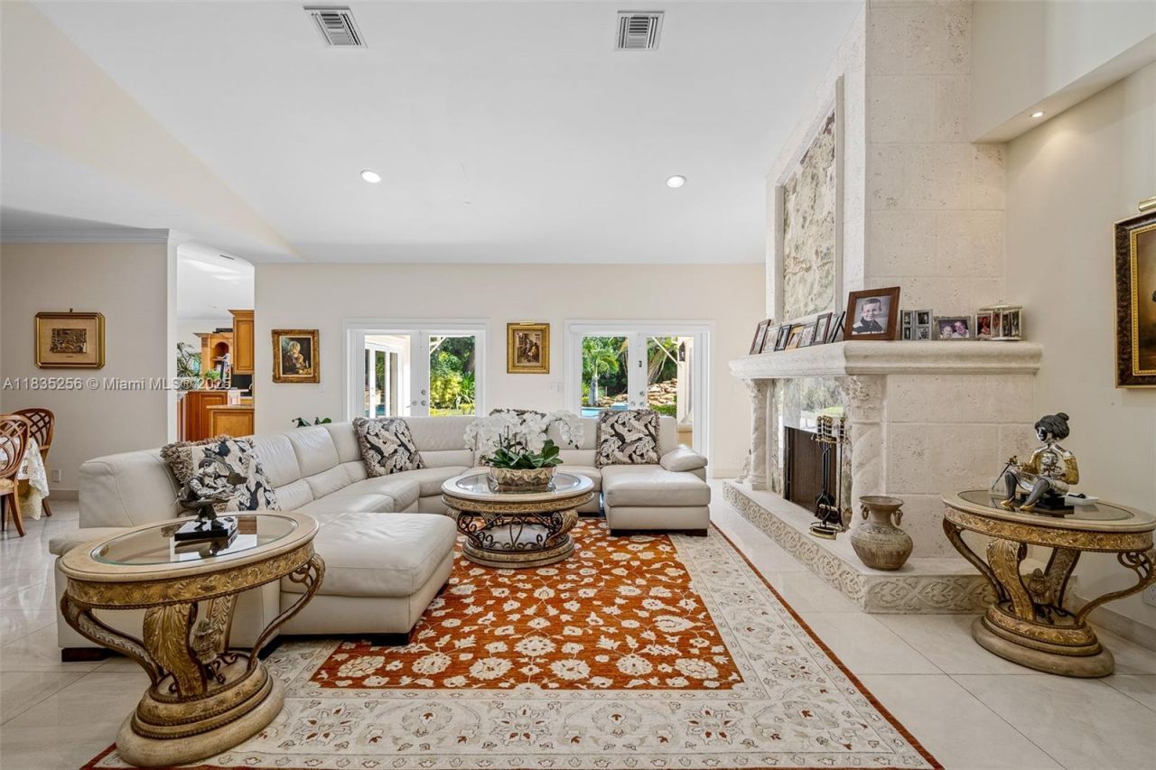 10735 SW 58th Ave, Pinecrest, FL 33156 Photo