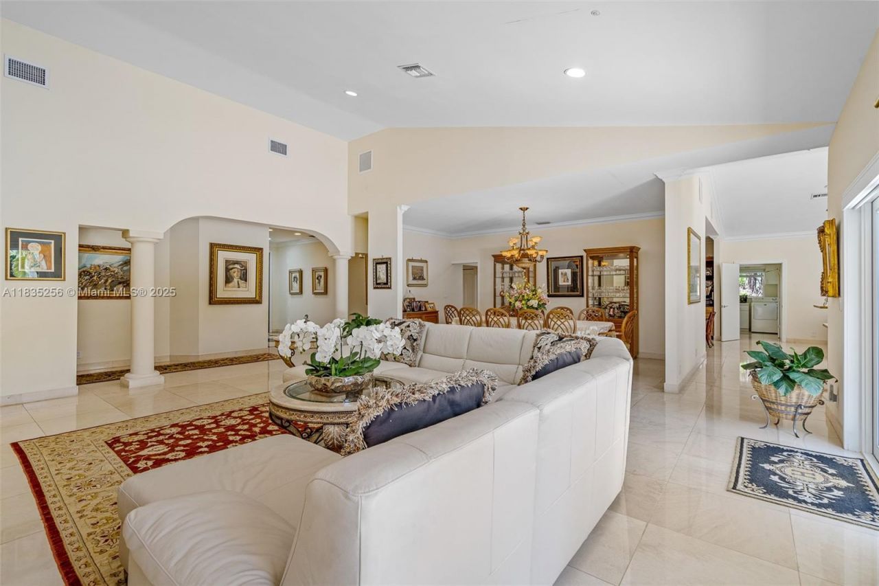 10735 SW 58th Ave, Pinecrest, FL 33156 Photo