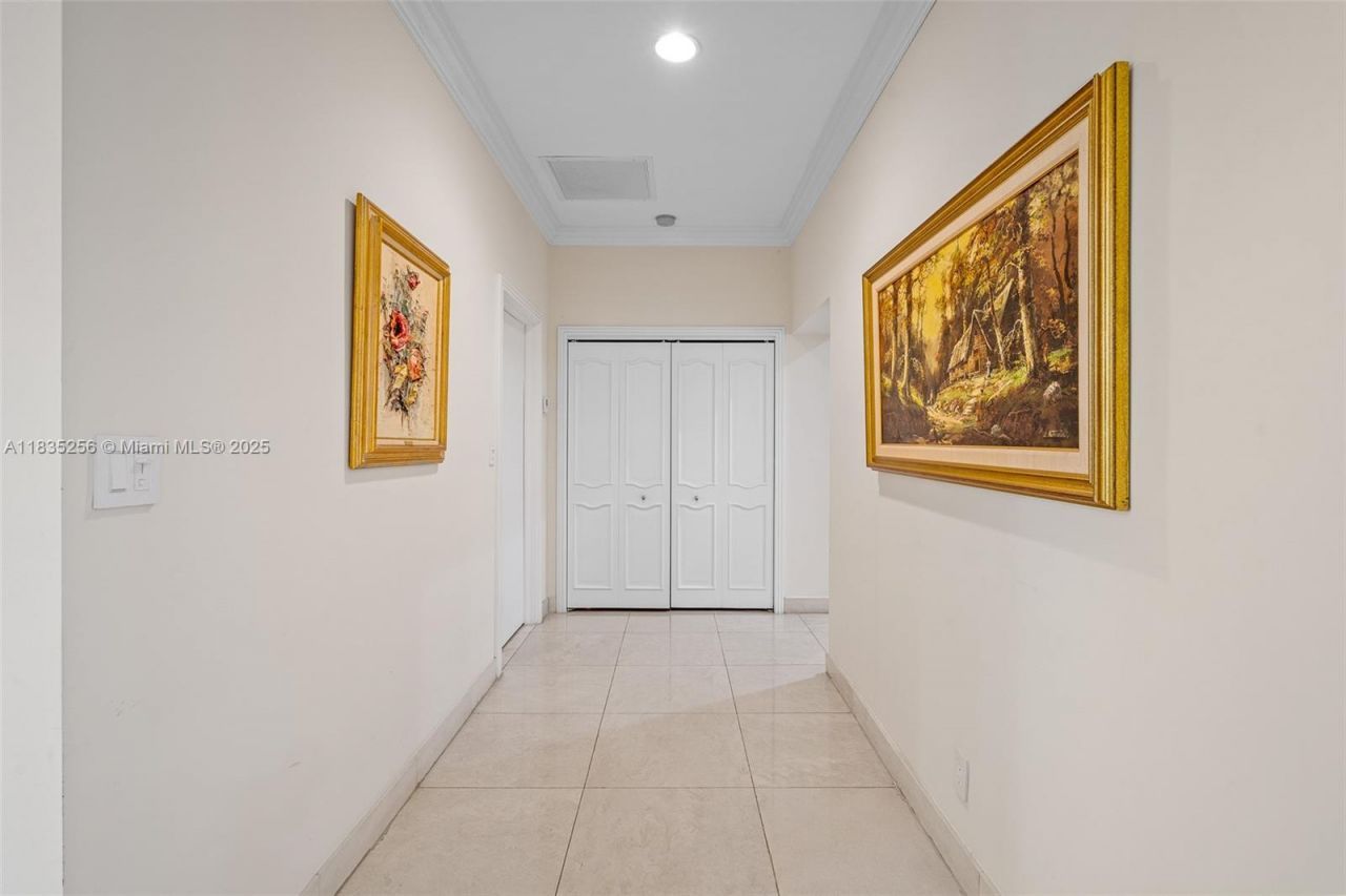 10735 SW 58th Ave, Pinecrest, FL 33156 Photo