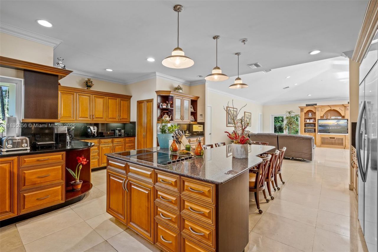 10735 SW 58th Ave, Pinecrest, FL 33156 Photo