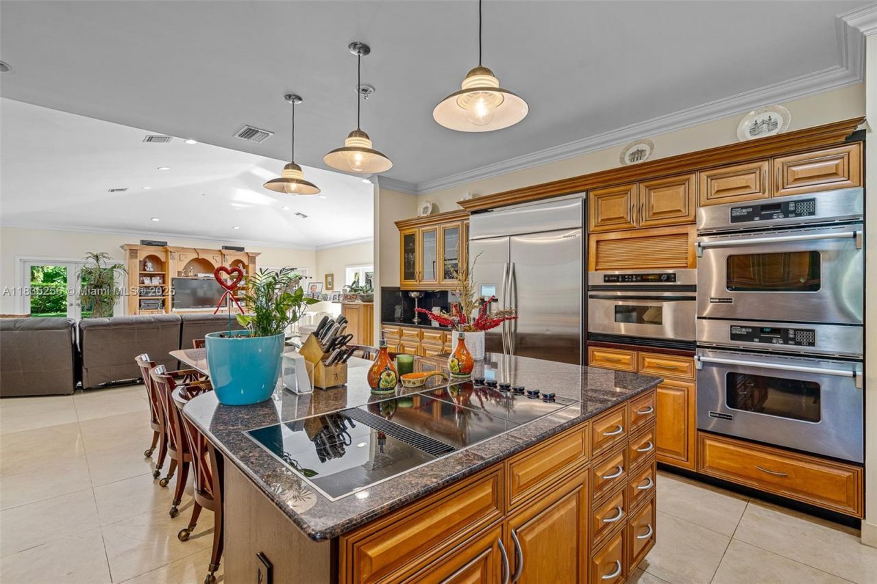 10735 SW 58th Ave, Pinecrest, FL 33156 Photo