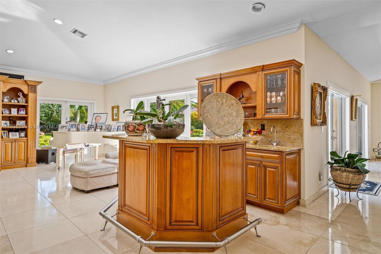 10735 SW 58th Ave, Pinecrest, FL 33156 Photo