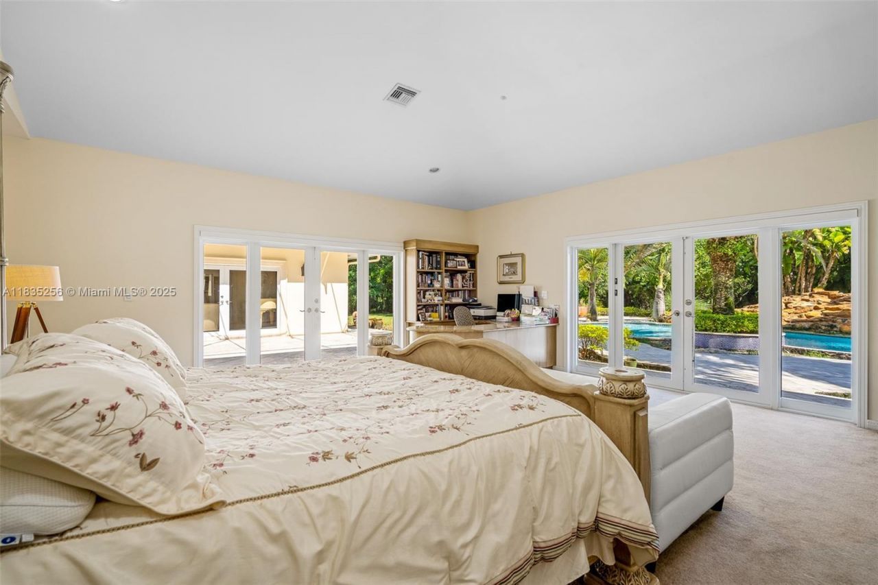 10735 SW 58th Ave, Pinecrest, FL 33156 Photo