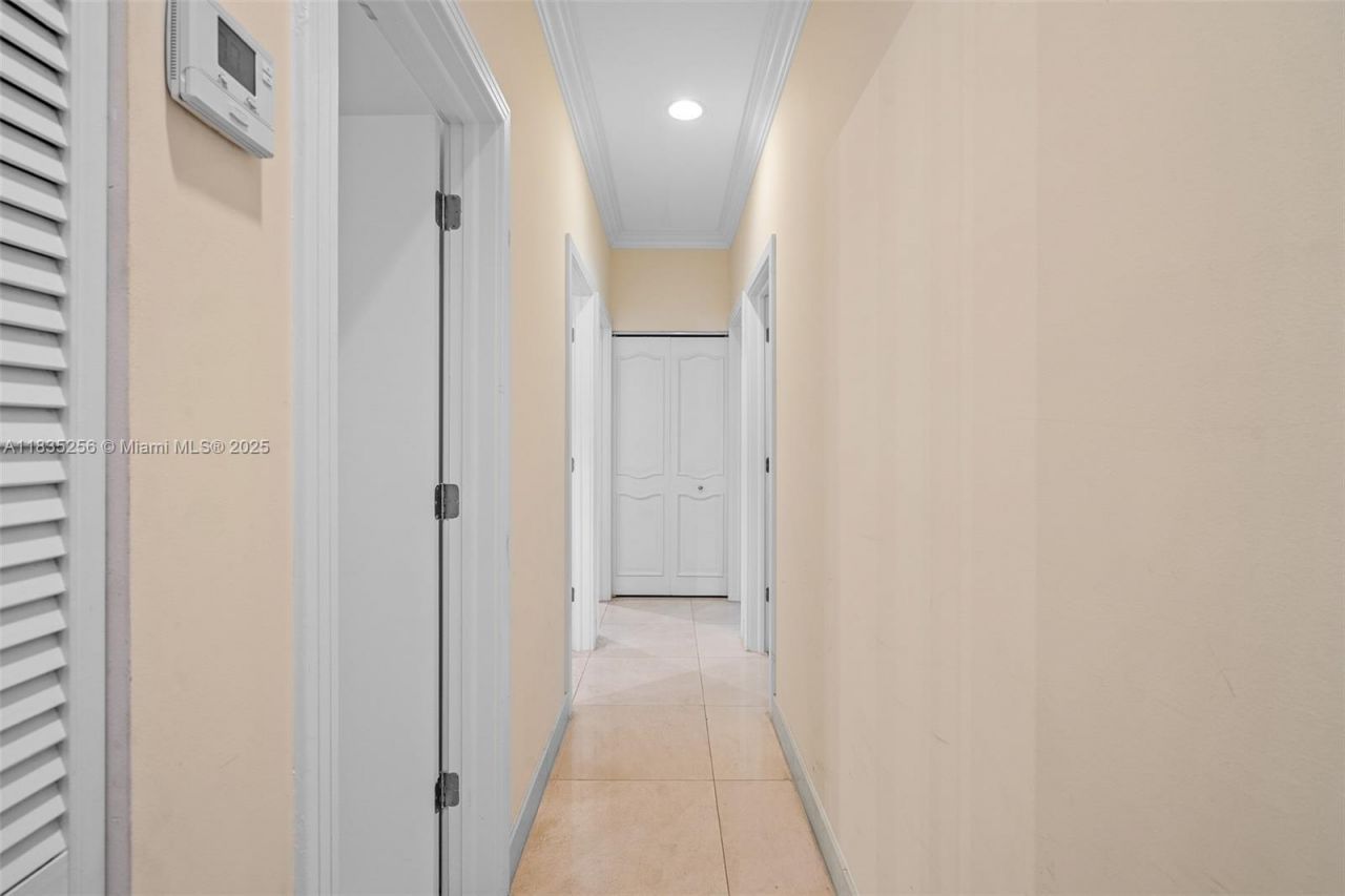 10735 SW 58th Ave, Pinecrest, FL 33156 Photo