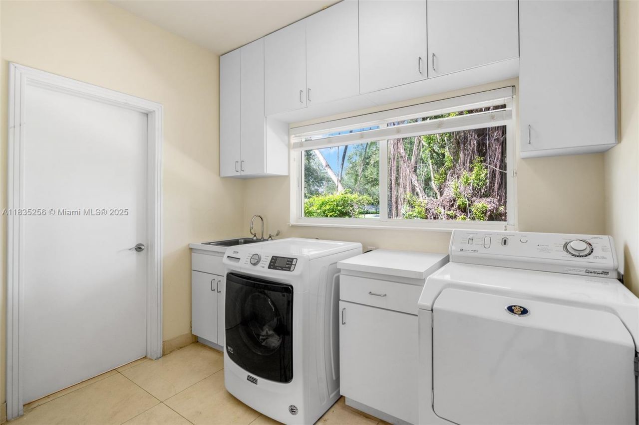 10735 SW 58th Ave, Pinecrest, FL 33156 Photo