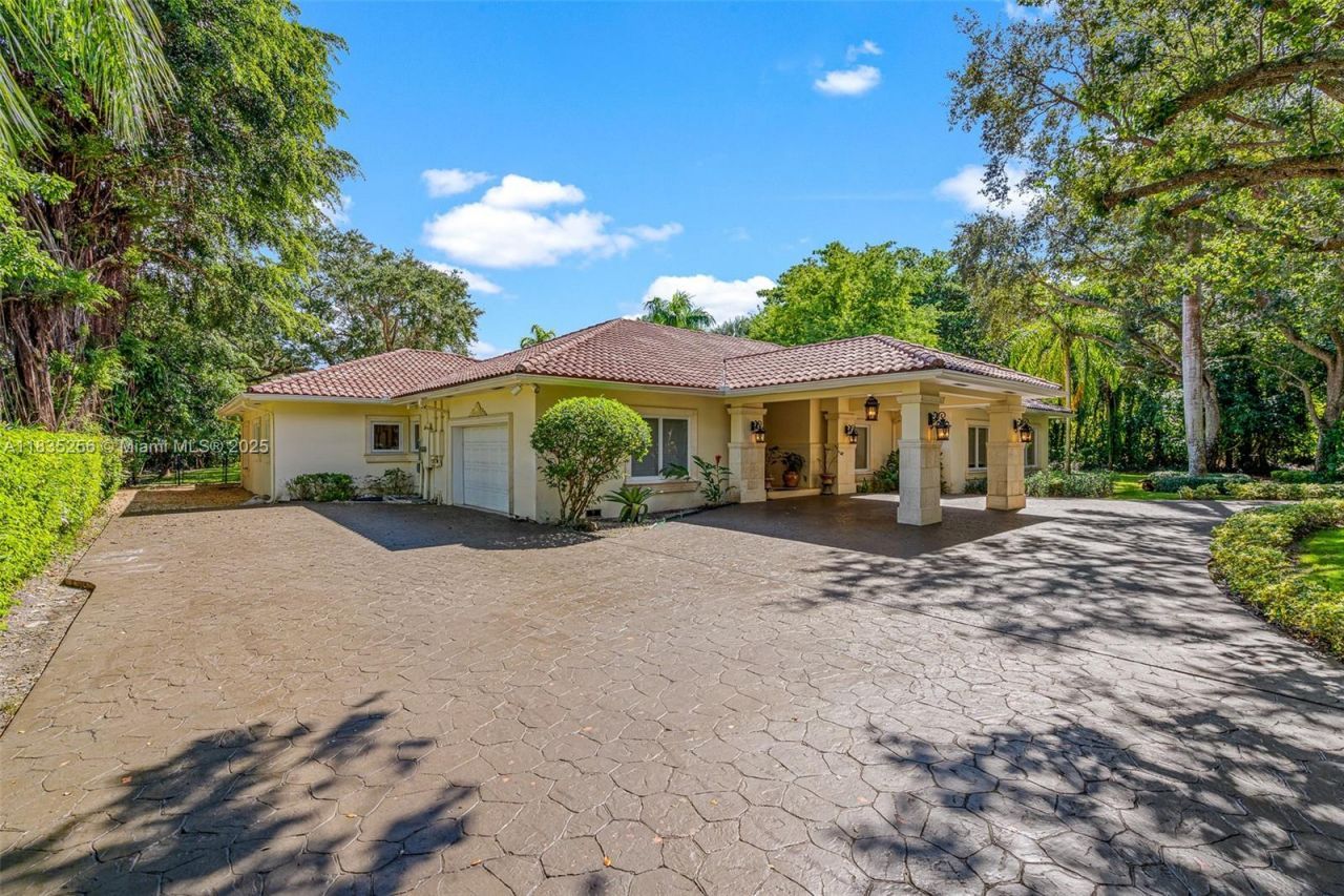 10735 SW 58th Ave, Pinecrest, FL 33156 Photo